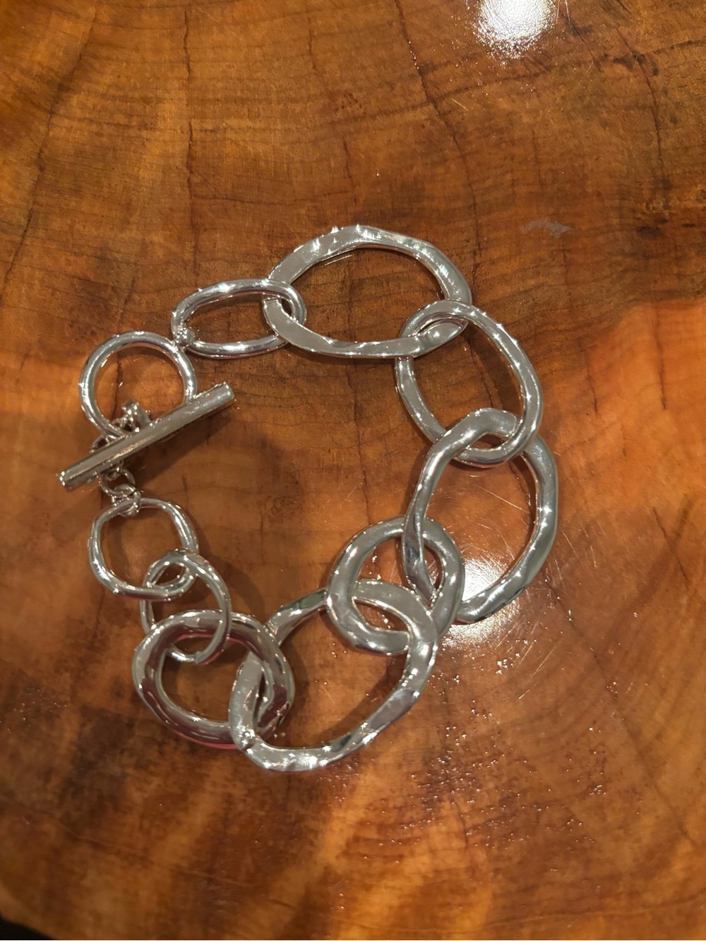 Organic Link Toggle Bracelet from the brand Chloe + Isabel